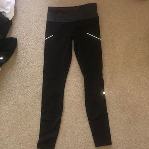 black lululemon athletic leggings